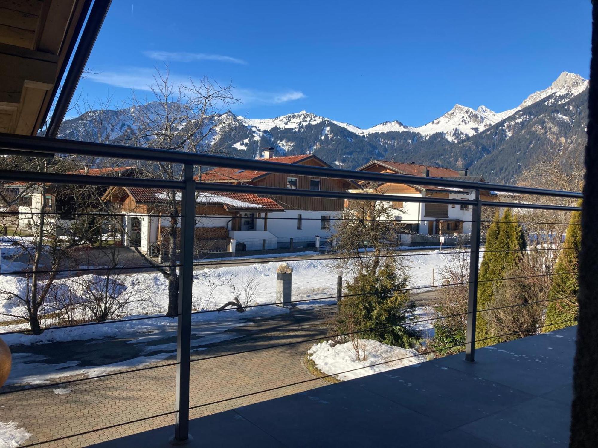 Alpin-Check-In Apartment Reutte Exterior photo